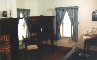 Southwest 
			Bedroom